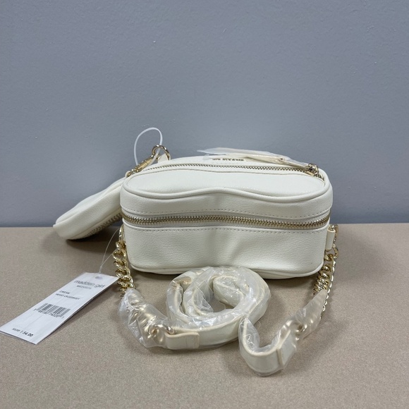 Madden Girl Adorable Heart Crossbody Bag with Blingy Pouch, Cream - NWT - Picture 3 of 8